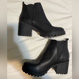 Black Chunky Boots